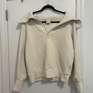Varley vanilla colored quarter zip